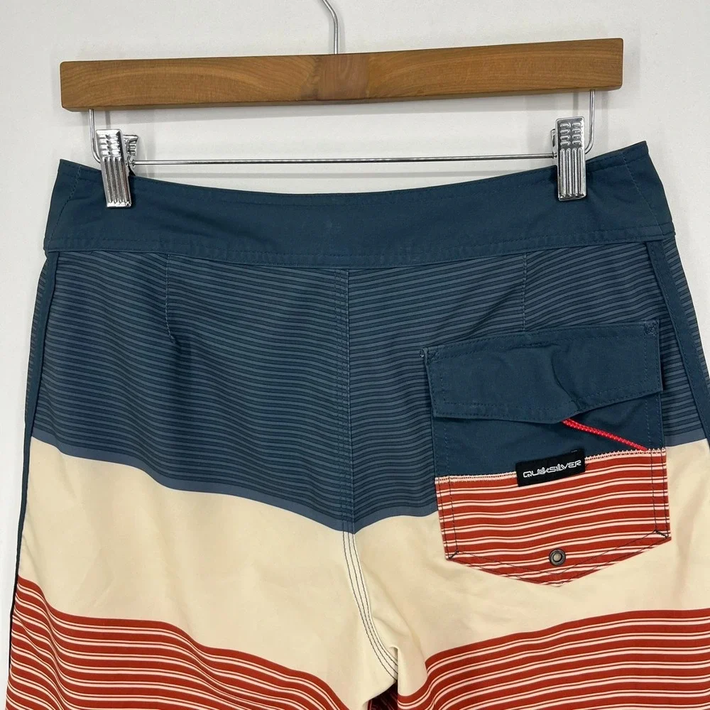 Quiksilver measurements width